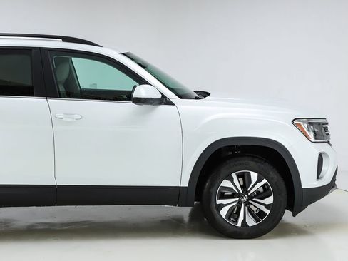 New 2026 Volkswagen Atlas SE FWD image 12