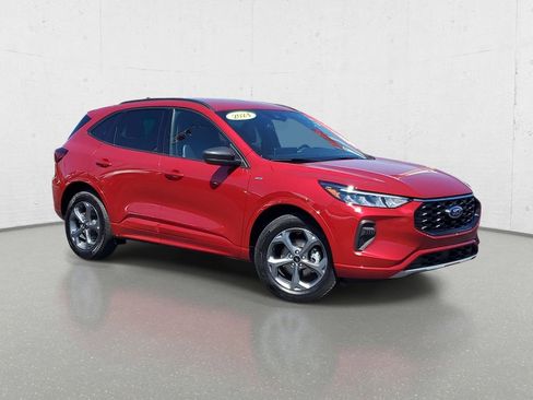 Used 2024 Ford Escape ST-Line w/ Tech Pack #1 AWD/4WD image 2
