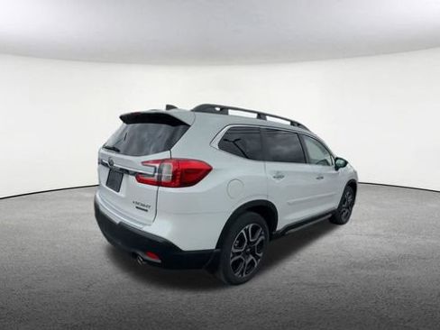 Used 2025 Subaru Ascent Touring w/ Popular Package #1 AWD/4WD image 8