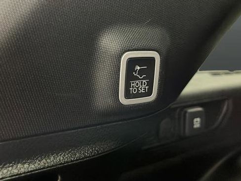 Used 2024 Jeep Grand Cherokee Limited w/ Luxury Tech Group II image 27