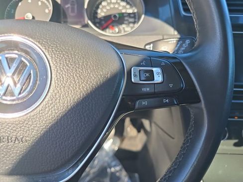 Used 2020 Volkswagen Golf 4-Door image 21