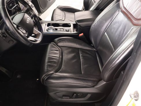 Used 2021 Ford Explorer Platinum w/ Equipment Group 601A AWD/4WD image 12