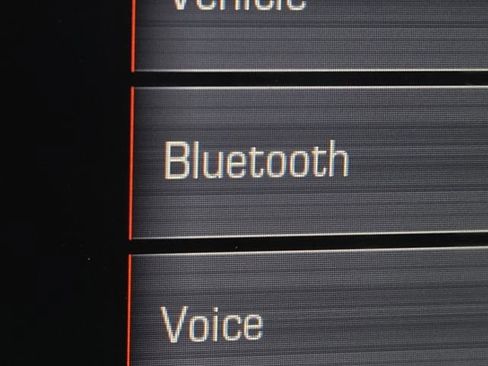 Used 2015 GMC Sierra 1500 SLT w/ SLT Preferred Package image 5