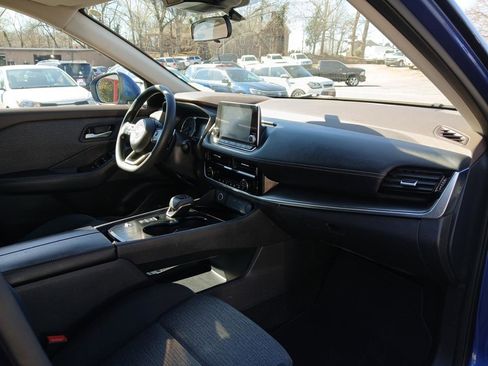 Used 2021 Nissan Rogue SV image 15