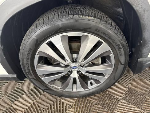 Used 2019 Subaru Ascent Touring AWD/4WD image 32