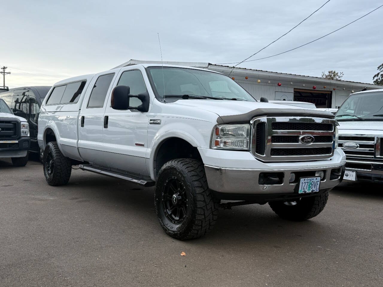 Used 2005 Ford F350 Lariat AWD/4WD image 3