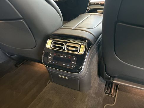 Used 2021 Mercedes-Benz S 580 4MATIC Sedan image 35