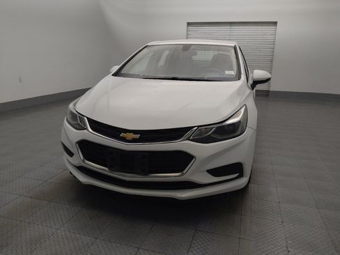 Used 2017 Chevrolet Cruze LT FWD image 15