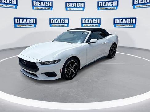 Used 2025 Ford Mustang Premium RWD image 4