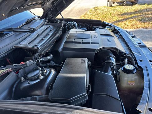 Used 2010 Land Rover Range Rover HSE image 34