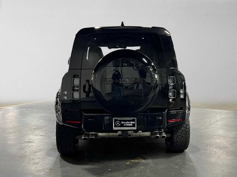 Used 2024 Land Rover Defender 110 V8 AWD/4WD image 4