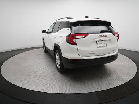 Used 2023 GMC Terrain SLE w/ Driver Convenience Package image 34