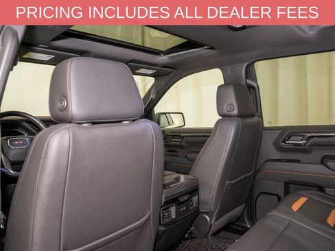Used 2024 GMC Sierra 1500 AT4 w/ Technology Package AWD/4WD image 12