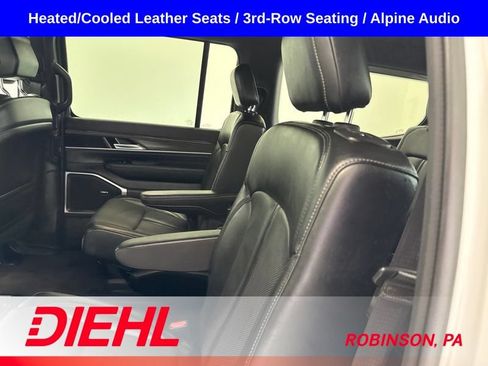 Used 2024 Jeep Wagoneer Series III AWD/4WD image 22
