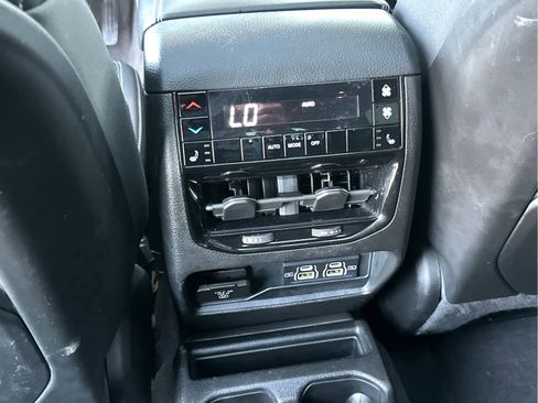 Used 2021 Jeep Grand Cherokee L Limited image 45