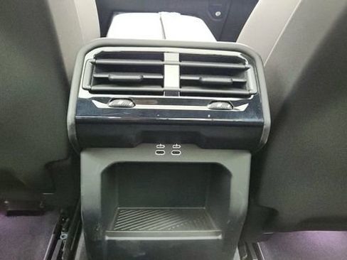 Used 2026 BMW 550e xDrive image 39