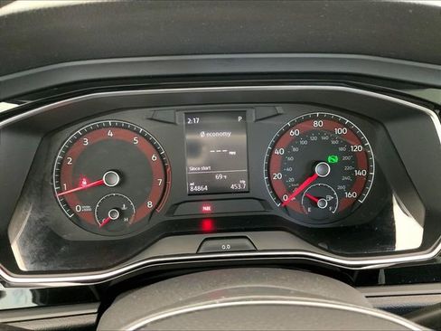 Used 2019 Volkswagen Jetta SE w/ Cold Weather Package FWD image 24