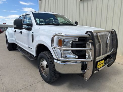 Used 2020 Ford F350 XL w/ Power Equipment Group AWD/4WD image 2