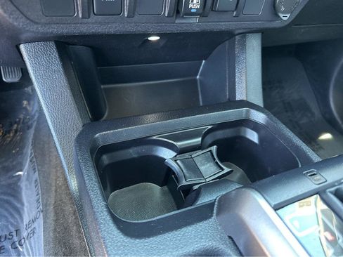 Used 2021 Toyota Tacoma SR5 RWD image 26