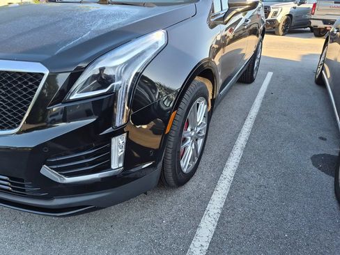 Certified 2024 Cadillac XT5 Sportv w/ Technology Package AWD/4WD image 3
