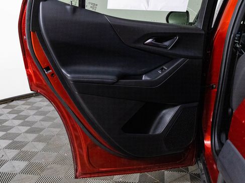 Used 2025 Chevrolet Equinox LT image 33