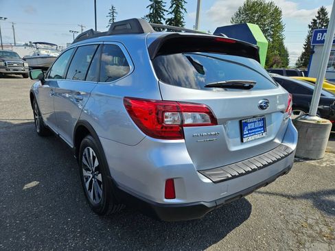 Used 2015 Subaru Outback 2.5i Limited AWD/4WD image 3