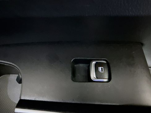 Used 2022 Kia Sorento S w/ Panoramic Sunroof Package AWD/4WD image 31