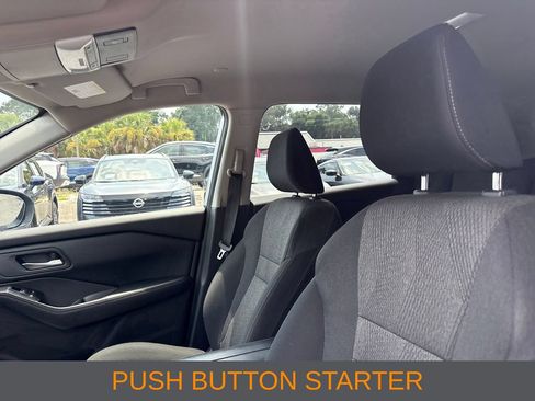Used 2024 Nissan Rogue SV FWD image 4
