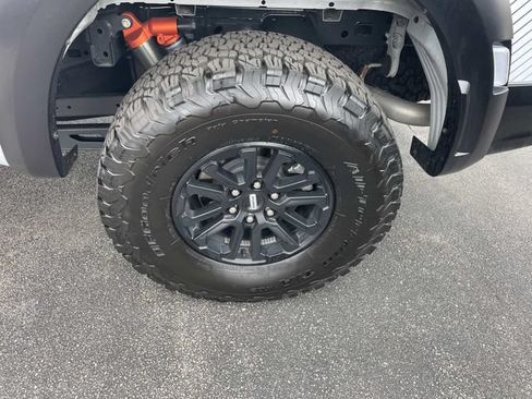Used 2025 Ford F150 Raptor AWD/4WD image 13