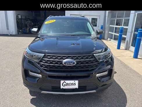 Used 2023 Ford Explorer XLT w/ Equipment Group 202A AWD/4WD image 3