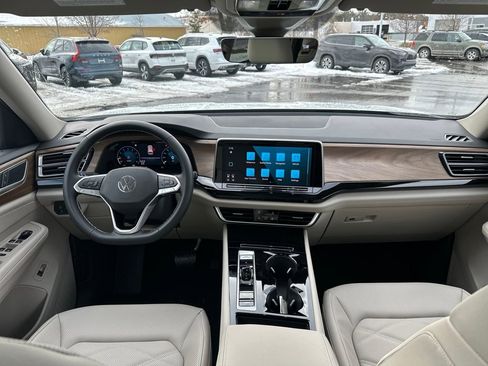 New 2026 Volkswagen Atlas SE image 22