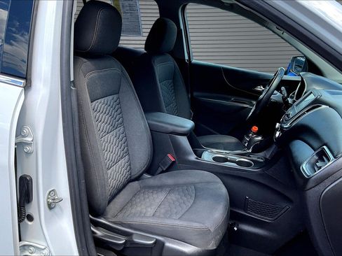 Used 2018 Chevrolet Equinox LT AWD/4WD image 21