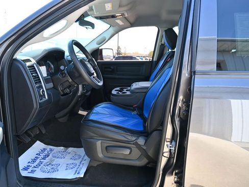 Used 2017 RAM 1500 Express w/ Express Value Package AWD/4WD image 36