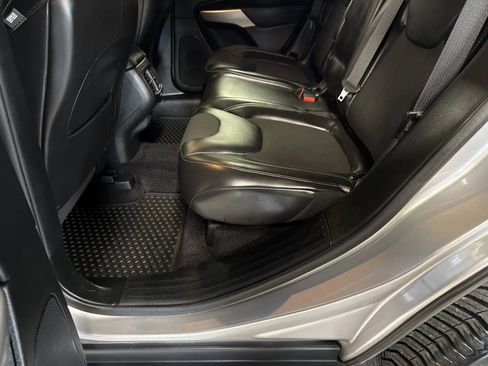 Used 2018 Jeep Cherokee Latitude Plus w/ Cold Weather Group image 26