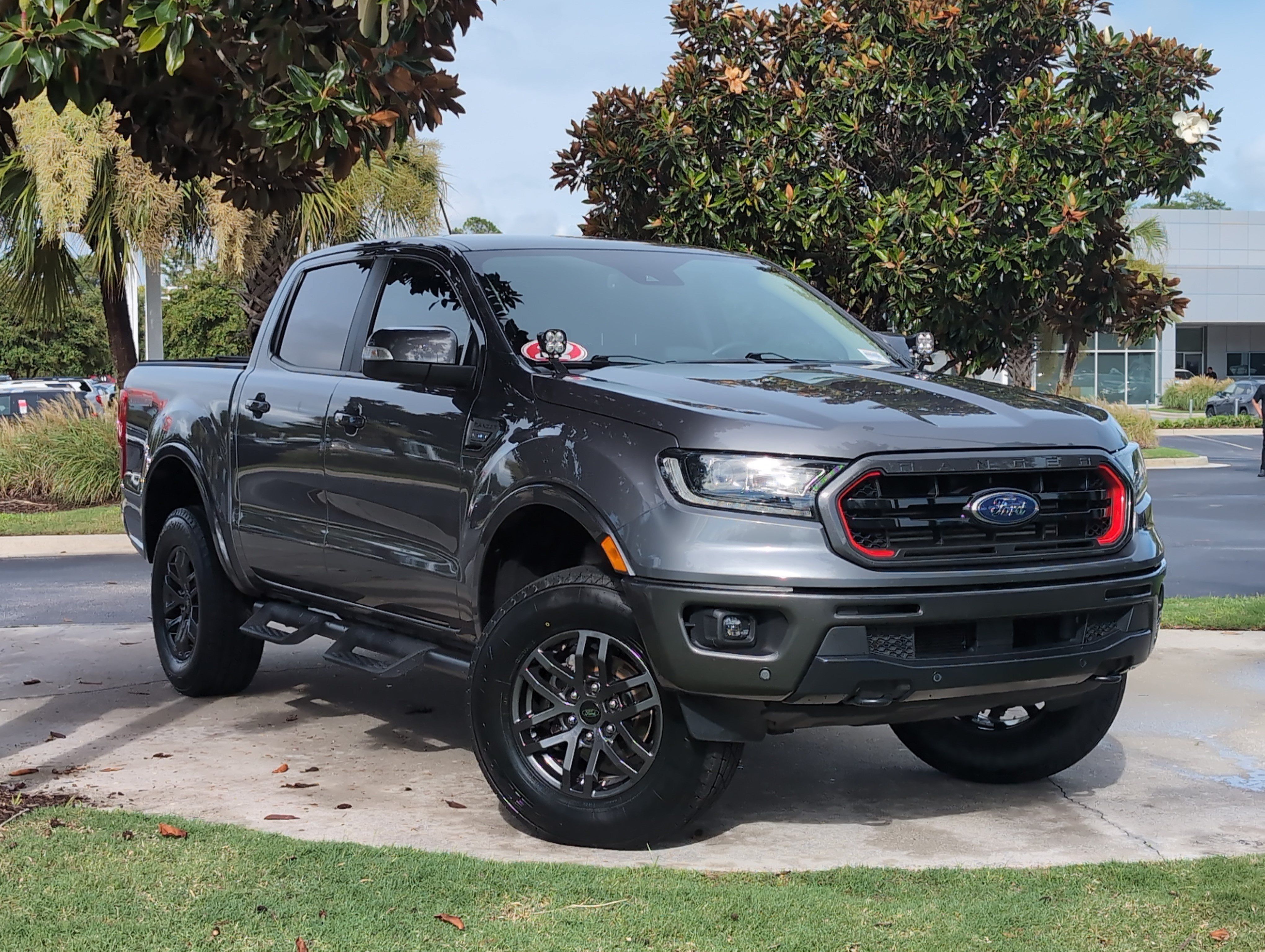 Used 2022 Ford Ranger Lariat w/ Tremor Off-Road Package AWD/4WD image 2