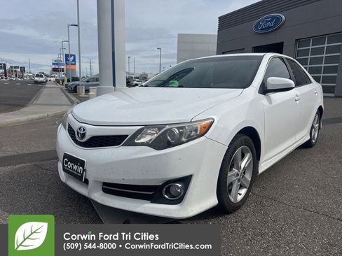 Used 2013 Toyota Camry SE image 3
