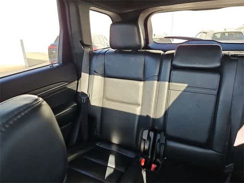 Used 2019 Jeep Grand Cherokee Limited image 13