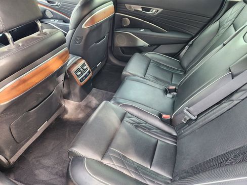 Used 2019 Kia K900 Luxury AWD/4WD image 30
