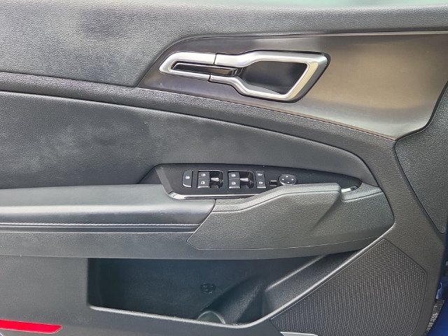 Used 2023 Kia Sportage EX FWD image 27