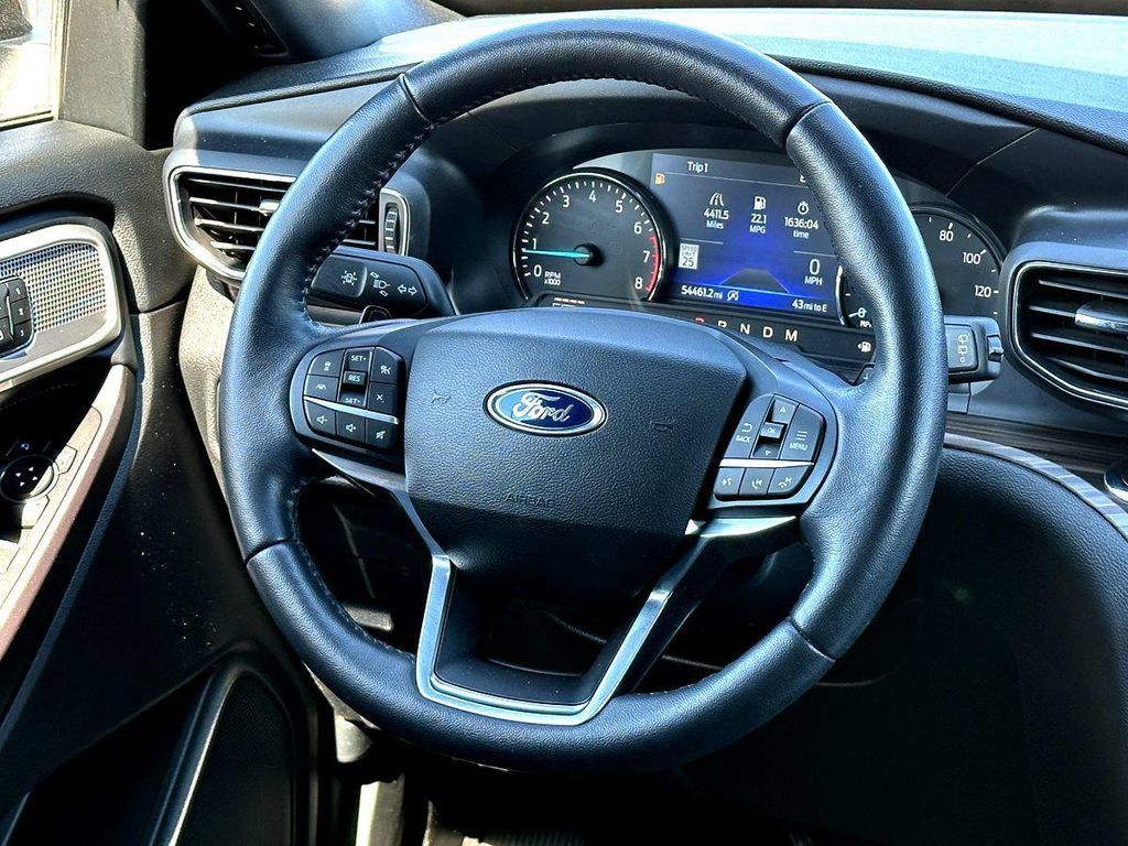 Used 2020 Ford Explorer Limited RWD image 32