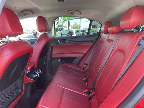 Used 2019 Alfa Romeo Stelvio image 15