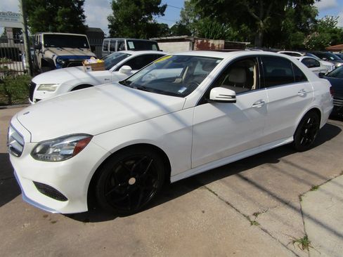 Used 2014 Mercedes-Benz E 350 Sedan image 1