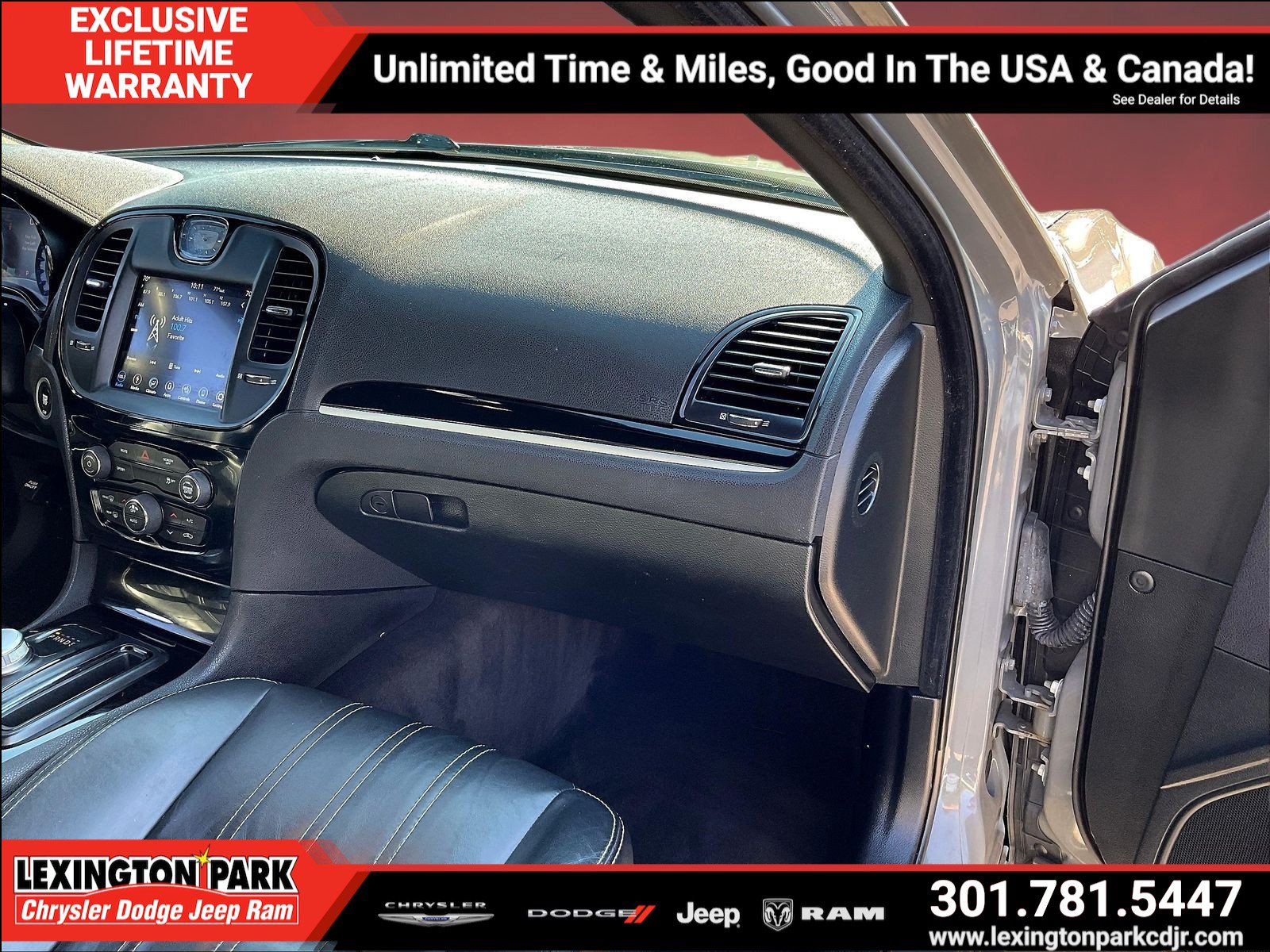 Used 2018 Chrysler 300 S RWD image 25