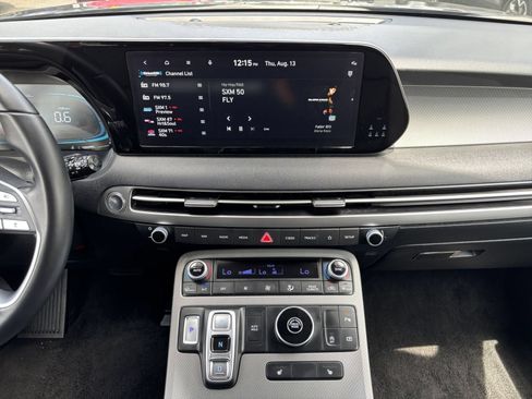 Used 2025 Hyundai Palisade SEL FWD image 17
