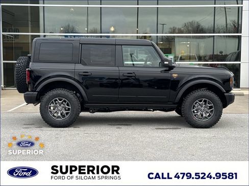 New 2025 Ford Bronco Badlands image 2