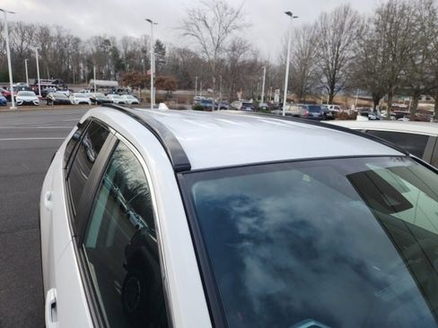 Used 2022 Toyota RAV4 XLE image 4