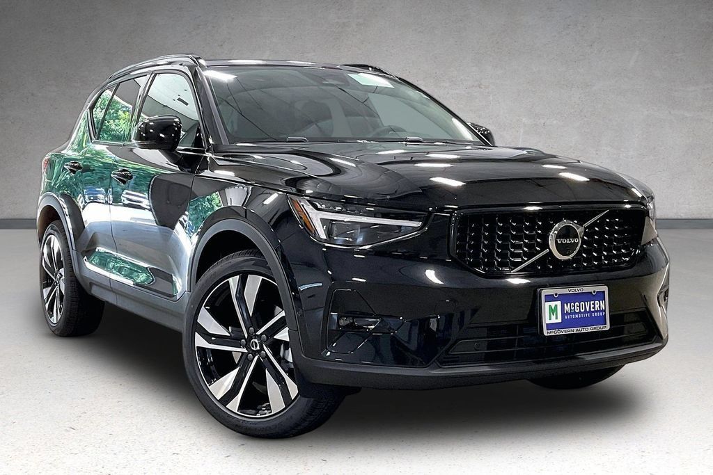 New 2026 Volvo XC40 B5 Ultra w/ Protection Package Premier AWD/4WD image 2