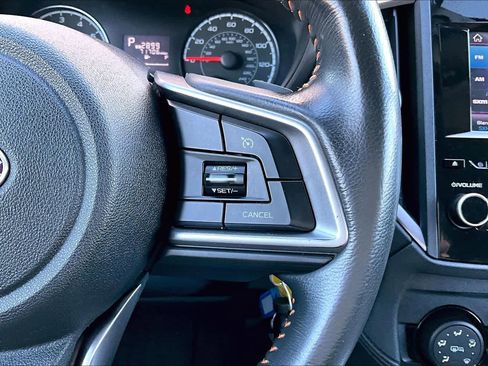 Used 2019 Subaru Crosstrek 2.0i Premium w/ Moonroof Package image 24