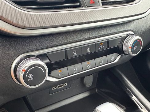 Used 2024 Nissan Altima 2.5 SR FWD image 25