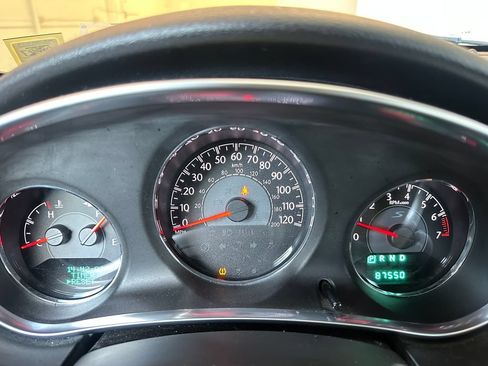 Used 2012 Chrysler 200 S FWD image 19